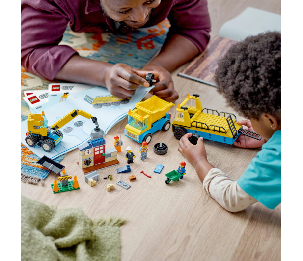 LEGO City 60391 Ciężarówki i dźwig z kulą wyburzeniową - 1144459 - zdjęcie 13